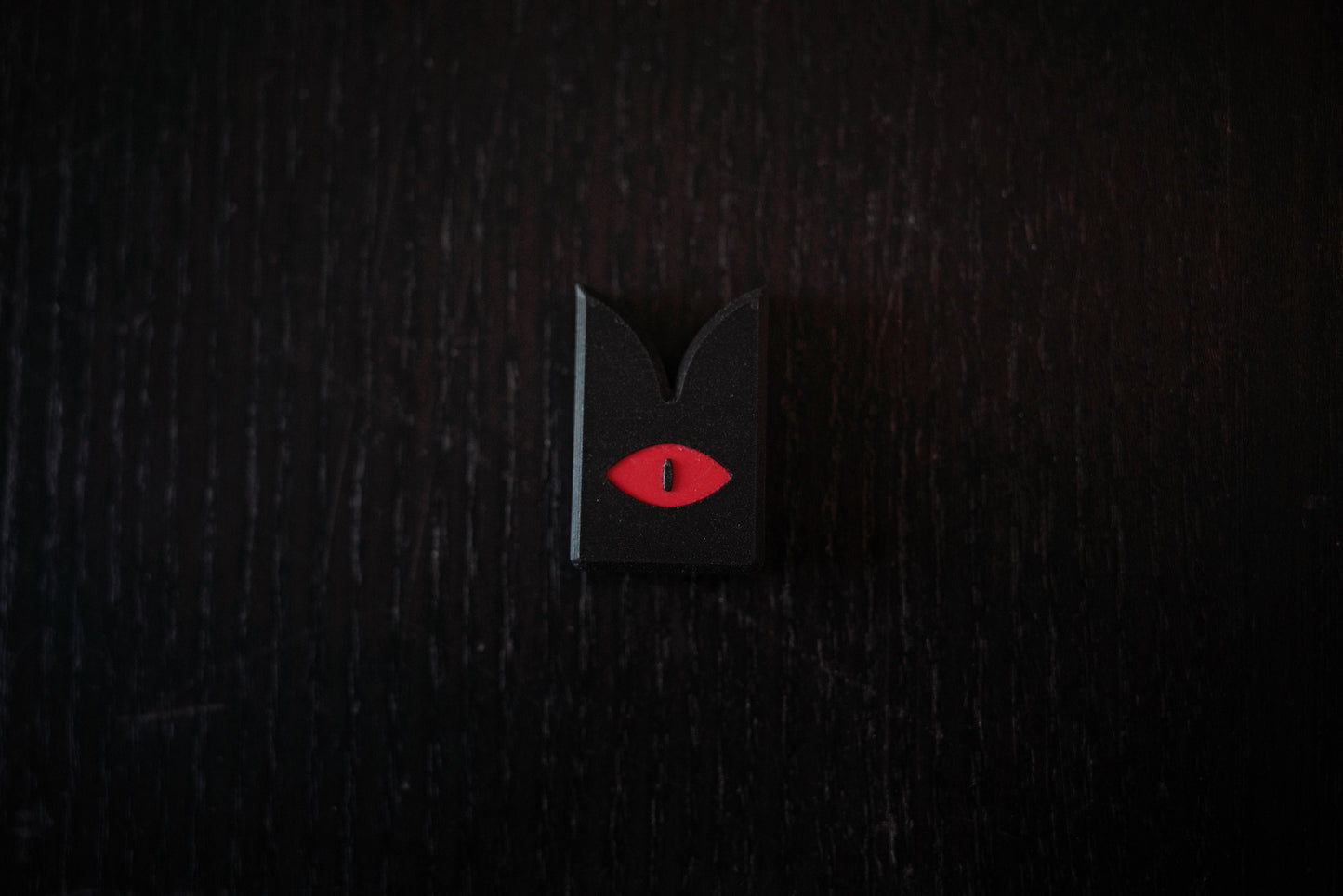 Crown Magnet