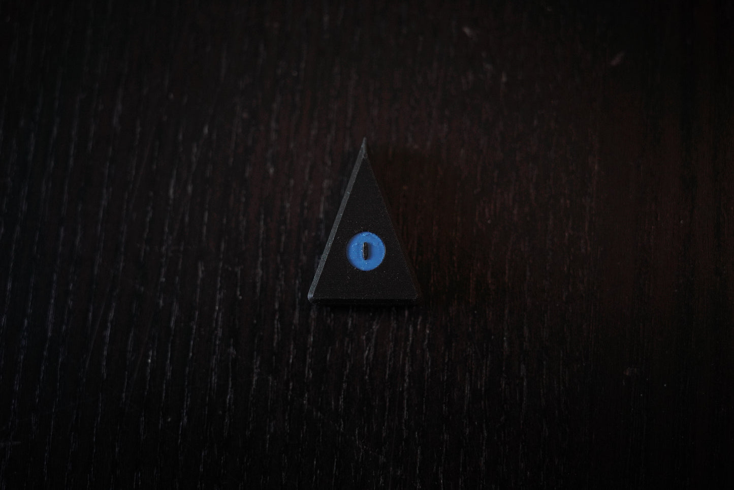 Crown Magnet